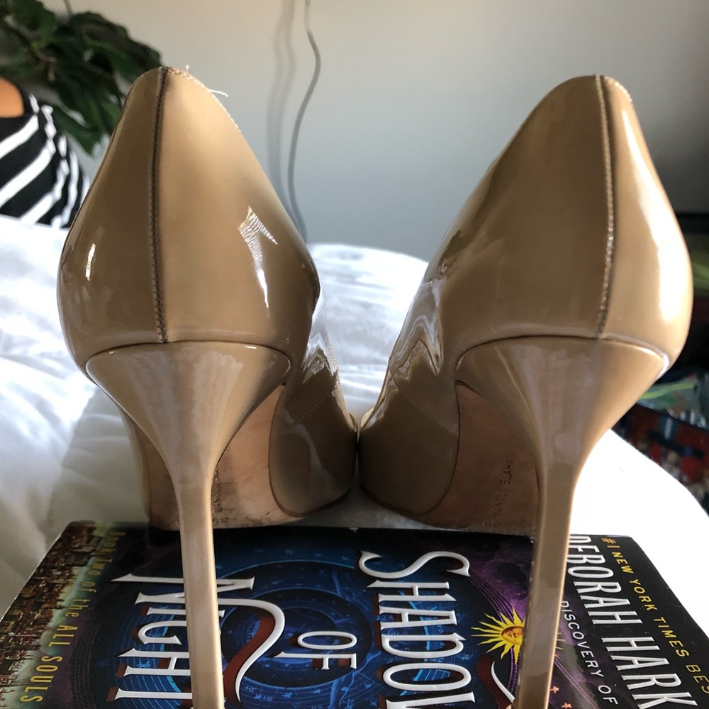 Manolo Blahnik nude patent leather heels